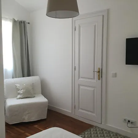 Pensión Beworld Room's And