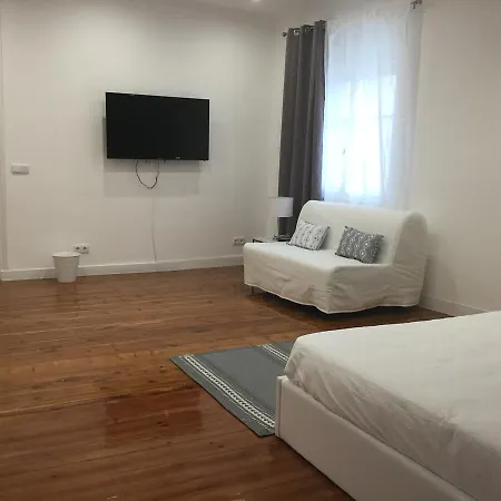 Beworld Room's And