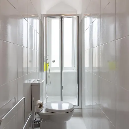 Beworld Room's And Pensión